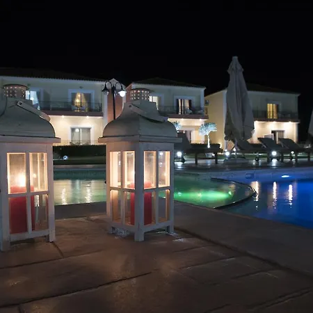 Royal Aparthotel 3*